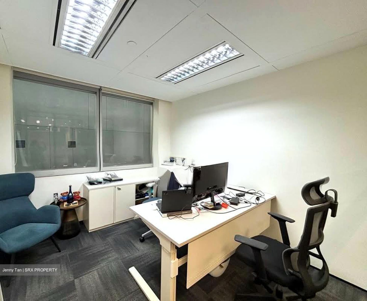 Odeon Towers (D7), Office #594026471